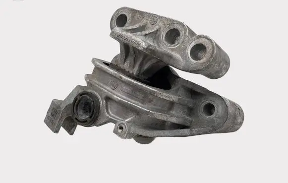Engine mount bracket