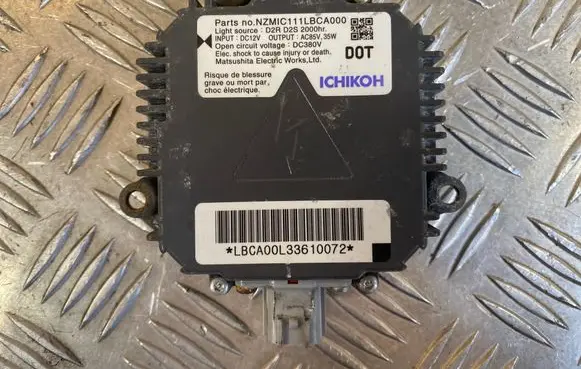 Subaru Forester SH Headlight ballast module Xenon NZMIC111LBCA000 NZMIC111