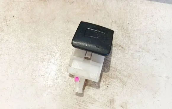 Toyota Hilux (AN10, AN20, AN30) Fuel tank opening switch 