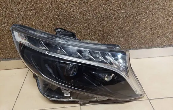 Mercedes-Benz Metris W447 Headlight/headlamp A4479063301
