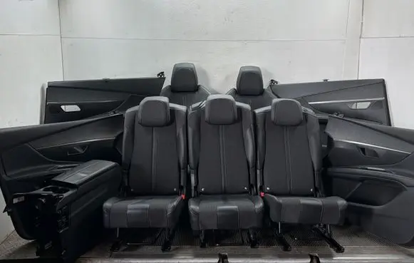 Peugeot 5008 II Interior set