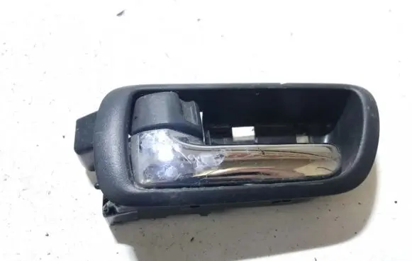 Toyota Corolla Verso E121 Front door interior handle 692060f010 69206-0f010