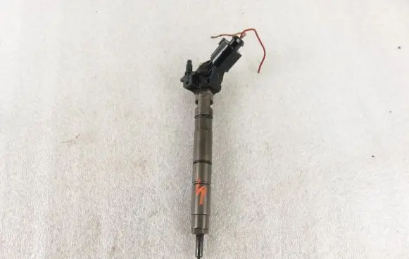 Audi A6 S6 C6 4F Fuel injector 0445115024 059130277S