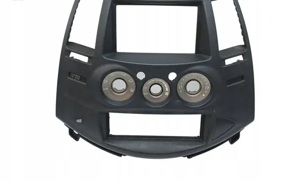 Mitsubishi Grandis Radio/GPS head unit trim MNI57315