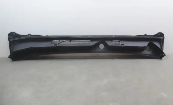 Nissan Navara D23 Wiper trim 668624JA0A