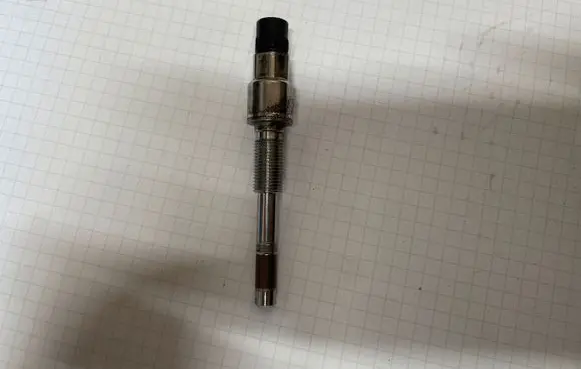 BMW 7 G11 G12 Glow plug 8570670