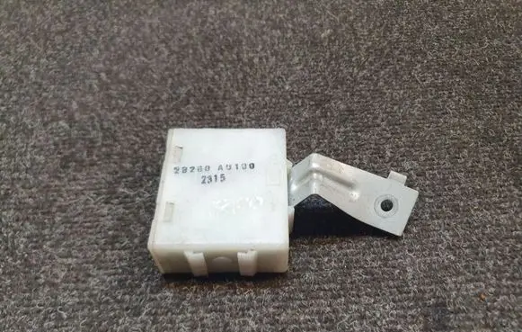 Nissan Primera Other control units/modules 28360AU100