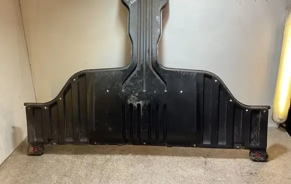 Volvo XC40 Rear bumper underbody cover/under tray 32414289