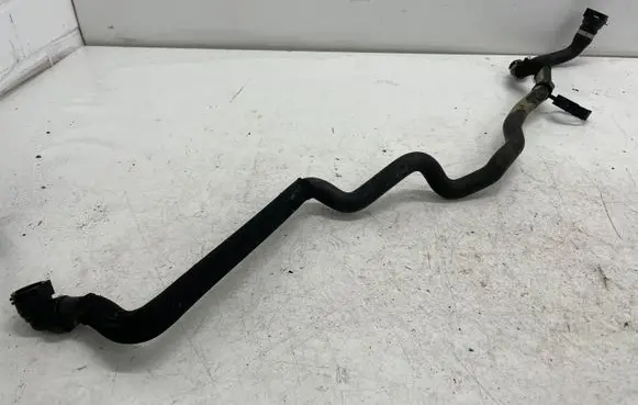 BMW 5 G30 G31 Engine coolant pipe/hose 6821250