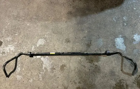 Dodge Challenger Rear anti-roll bar/sway bar P68184226AA 226AA 61166M