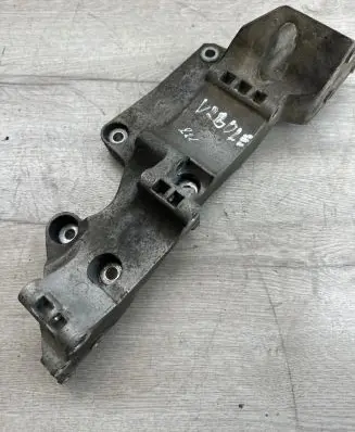 Volkswagen New Beetle Generator/alternator bracket 06A903143P