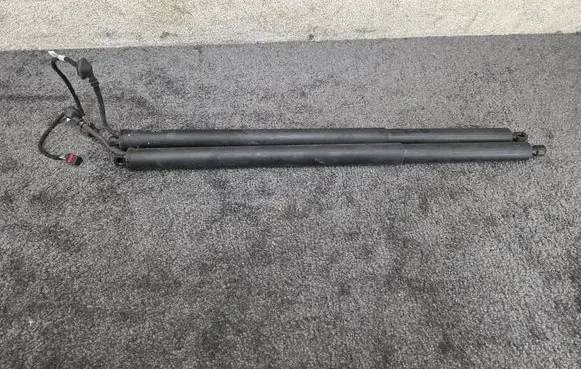 Maserati Grecale Tailgate strut 06702196000