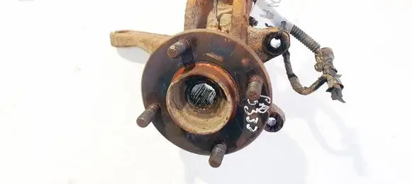 Front wheel hub