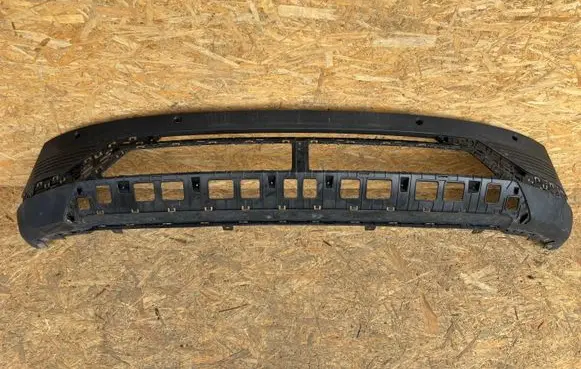 Front bumper lip