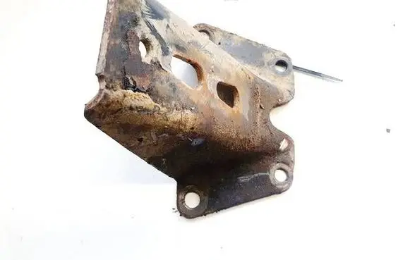 Iveco Daily 30.8 - 9 Engine mounting bracket 