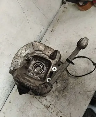 BMW X6 E71 Rear wheel hub 677098305