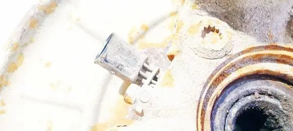 Volkswagen Touran I ABS brake wheel speed sensor