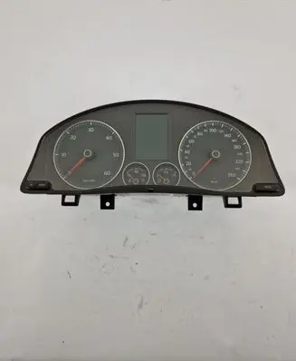 Volkswagen Golf Plus Speedometer (instrument cluster) 1K0920874B