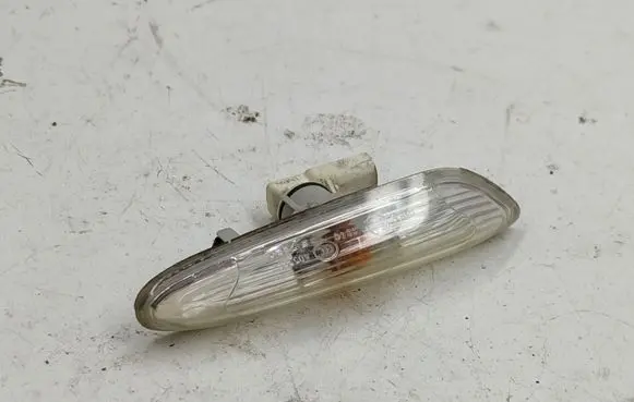 BMW 3 E90 E91 Front fender indicator light 7253326