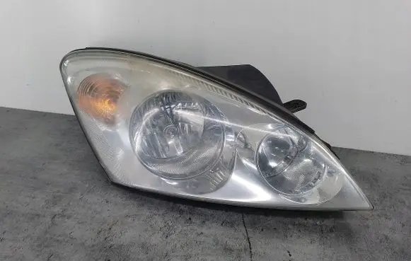 KIA Ceed Headlight/headlamp 921021H000
