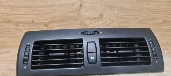 BMW X3 E83 Dash center air vent grill 3400074