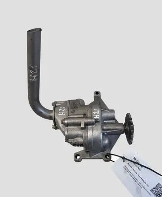 Mercedes-Benz Vito Viano W639 Oil pump 6111810201 A6461810247