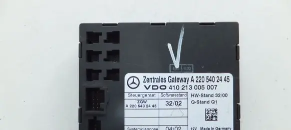 Mercedes-Benz S W220 Gateway control module A2205402445 2205402445