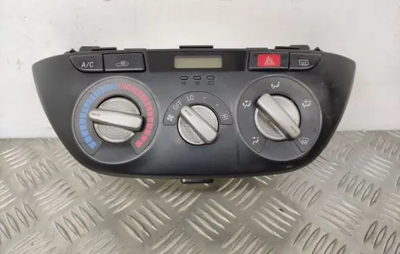 Toyota RAV 4 (XA20) Climate control unit 5590042150