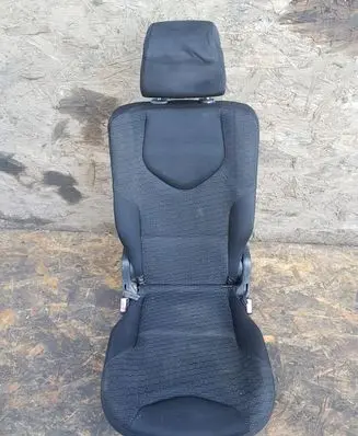 Peugeot 308 Second row seats 