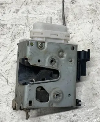 Audi A3 S3 8L Front door lock 8L1837016C