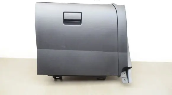 Mazda CX-3 Glove box DB2H64261