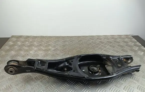 Honda CR-V Rear control arm