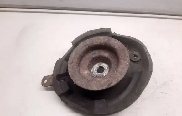 Renault 19 Coil spring mount 7700840234
