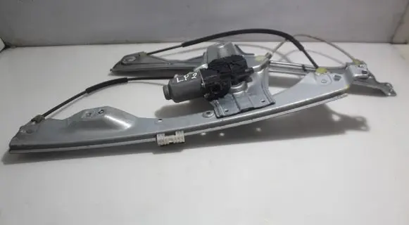 Renault Clio III Front window lifting mechanism without motor