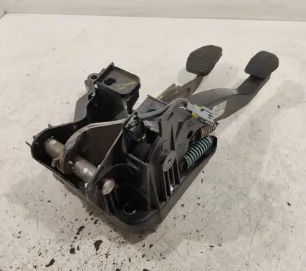 Peugeot 407 Pedal assembly 9660185880