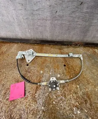 Renault Megane I Rear door manual window regulator 43042