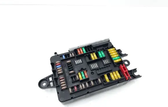 BMW 4 F36 Gran coupe Fuse module 9389070
