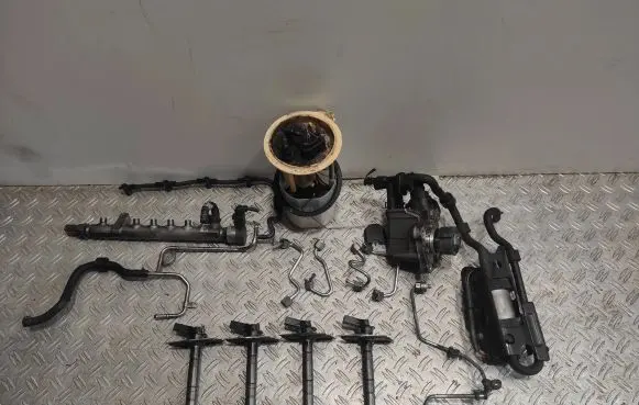 Volkswagen PASSAT CC Fuel injection system set 03L130755 0445010507 03L130277