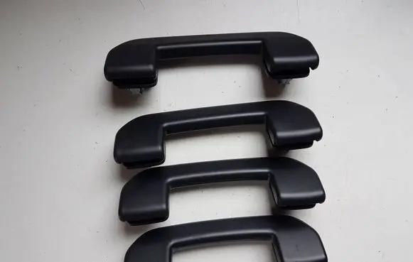 Peugeot 2008 II A set of handles for the ceiling