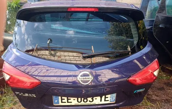 Nissan Pulsar Tailgate/trunk/boot lid RBR