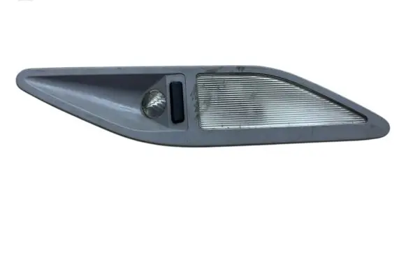BMW 5 E39 Rear seat light 39820204 8363612