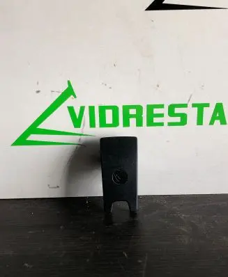 Audi A4 S4 B9 ISOFIX cover 8P0827182