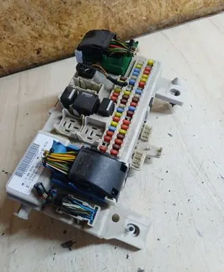 Ford Focus Fuse box set 4M5T14A073CJ 30S519099808 97RA000001