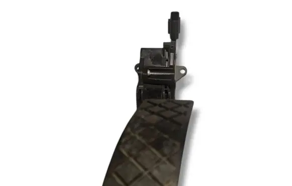Volkswagen Polo V 6R Accelerator throttle pedal 6C1723503B 299294B G14271518