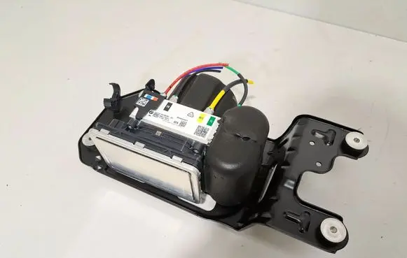 BMW X6 G06 Air suspension compressor/pump 5A70699 5A57843