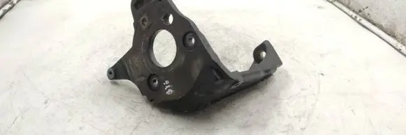 Audi A4 S4 B5 8D Fuel pump bracket 028130147B