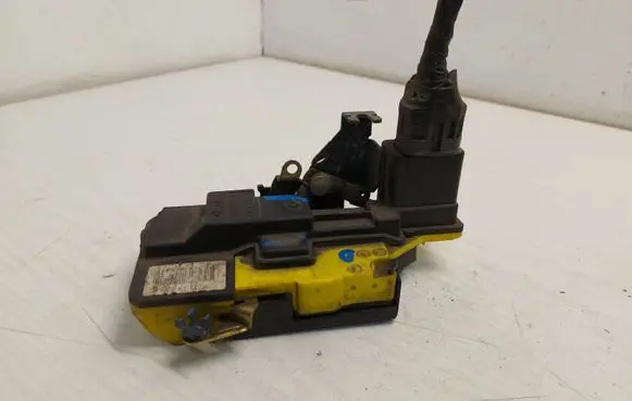 Volvo V70 Rear door lock