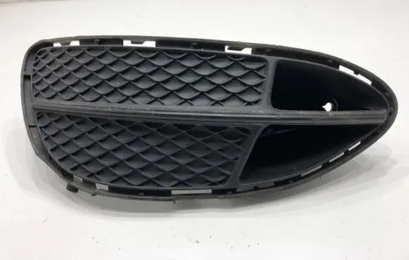 Mercedes-Benz E W212 Front bumper lower grill A2128852722L