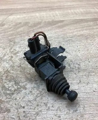 Volkswagen Golf III Brake pedal sensor switch 191953236