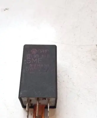 Volkswagen Transporter - Caravelle T4 Glow plug pre-heat relay 171911261B